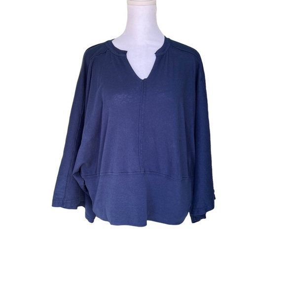 FP Beach Free People - Navy Blue Shirt with Wide Arms Sz XS - Picture 1 of 7